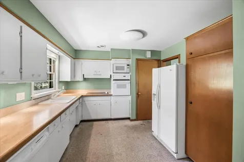 208 Forest Avenue Willow Springs IL 60480