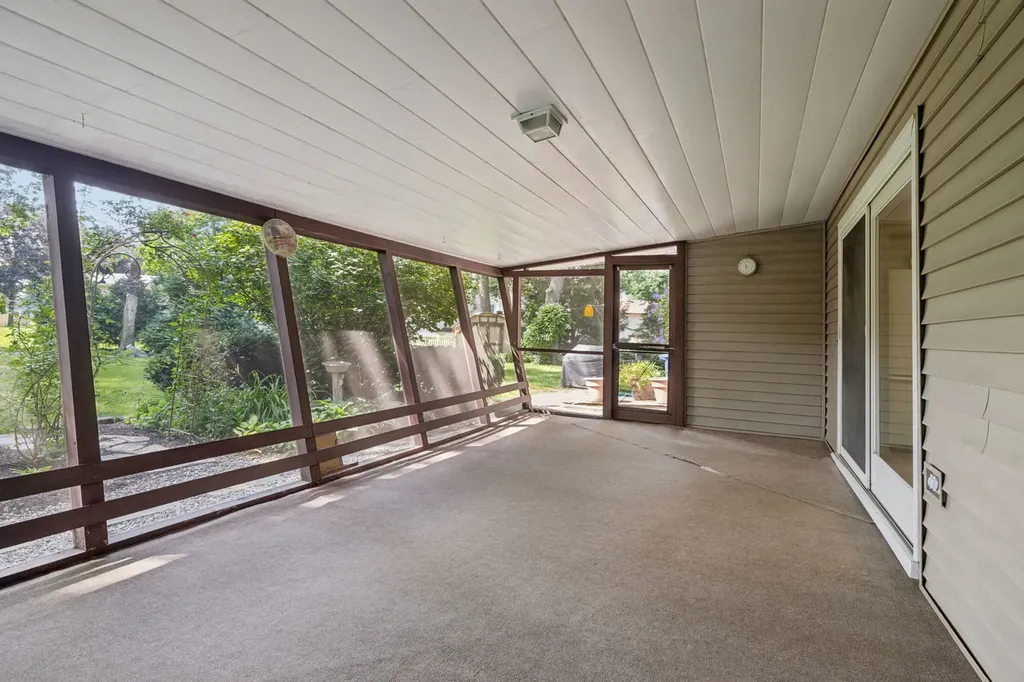 5845 Lenox Road Lisle IL 60532