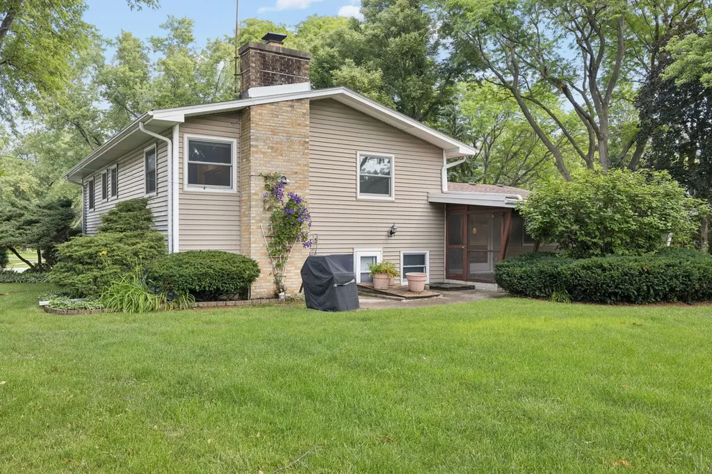 5845 Lenox Road Lisle IL 60532
