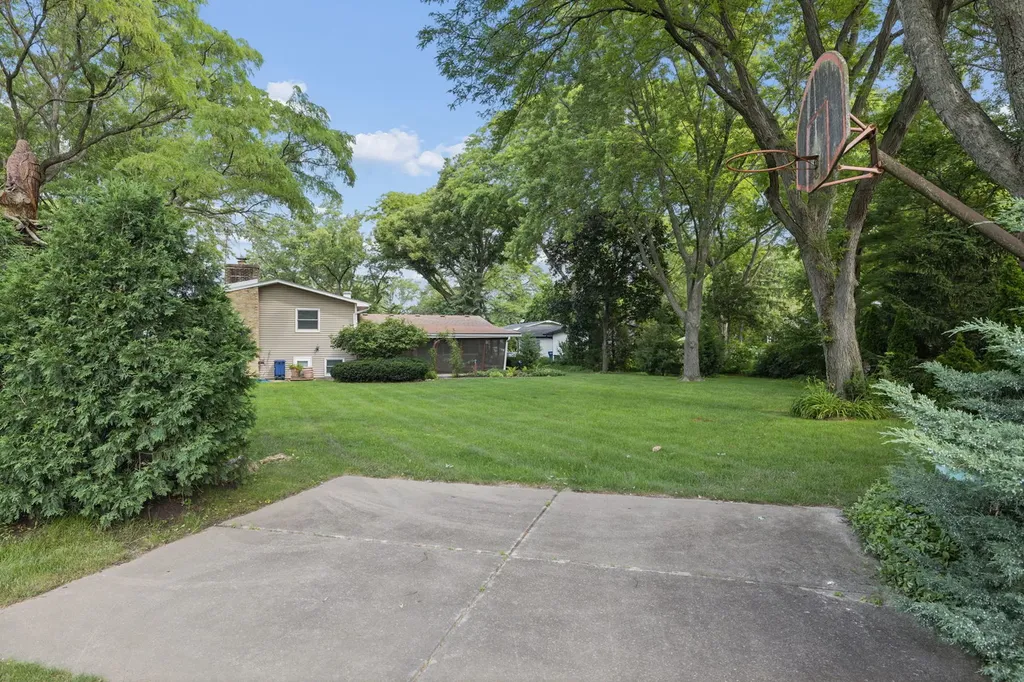 5845 Lenox Road Lisle IL 60532