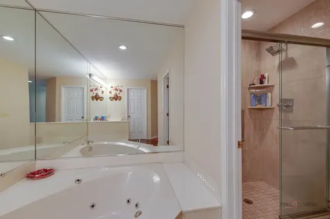 287 Willow Parkway Buffalo Grove IL 60089