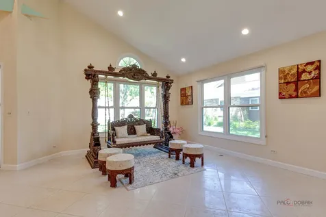 287 Willow Parkway Buffalo Grove IL 60089