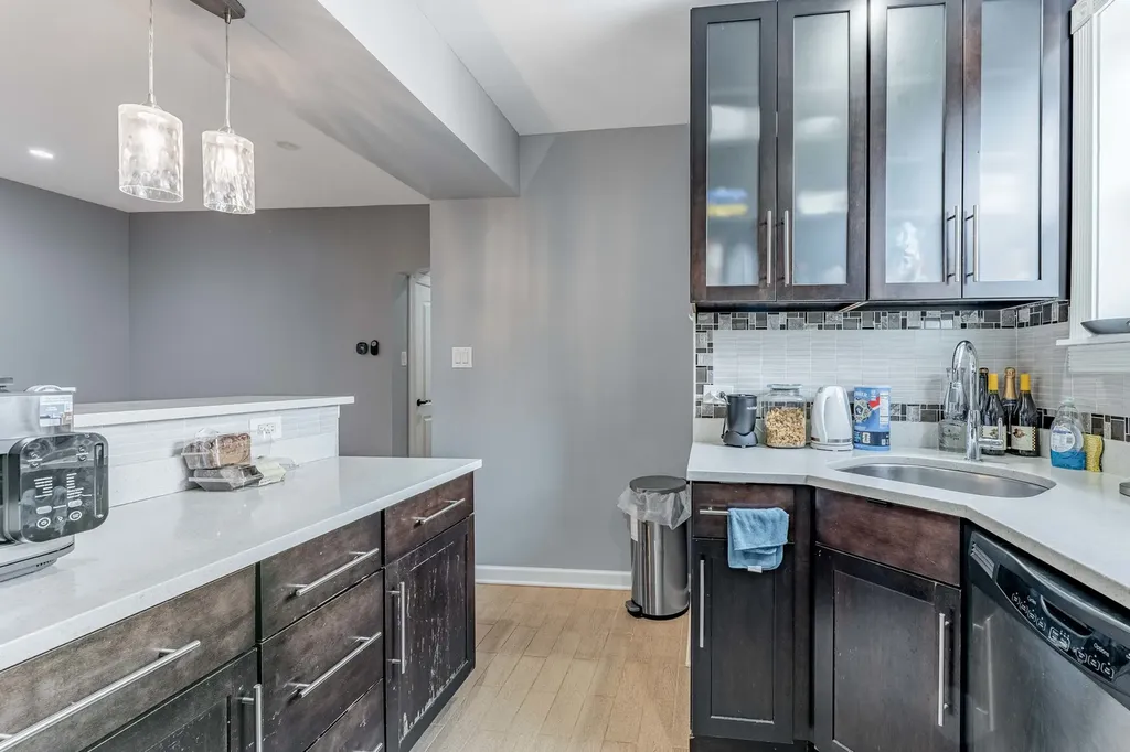 5717 North Kimball Avenue Chicago IL 60659