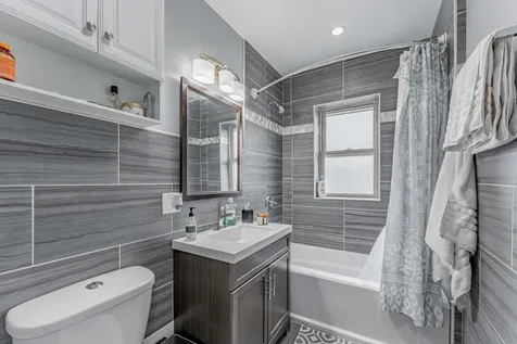 5717 North Kimball Avenue Chicago IL 60659