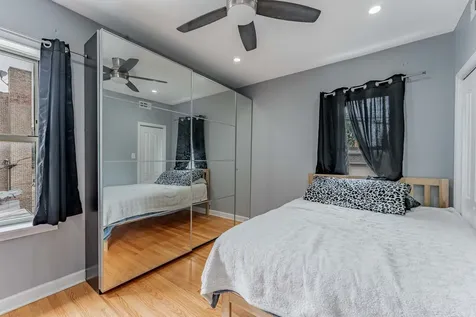 5717 North Kimball Avenue Chicago IL 60659