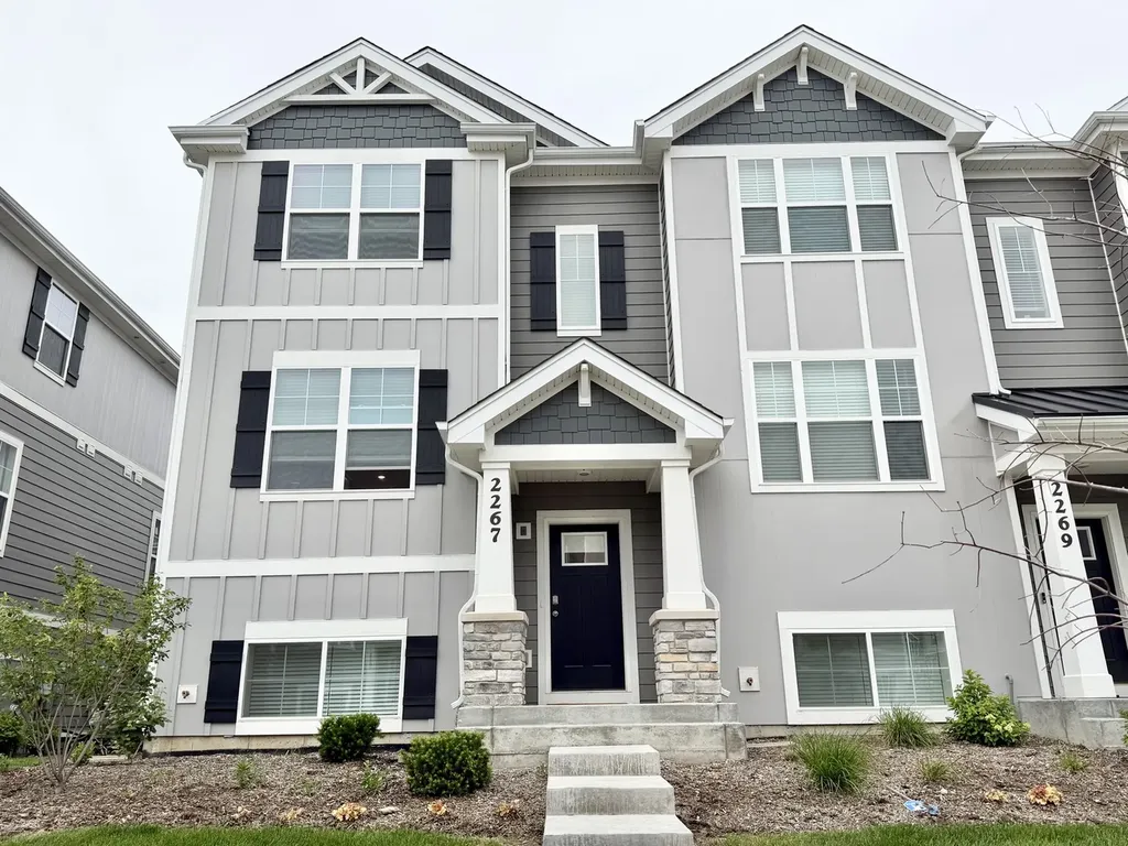 2267 Glacier Street Mundelein IL 60060