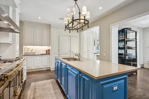 2311 Burr Oak Northfield IL 60093