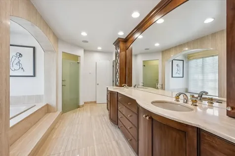 2311 Burr Oak Northfield IL 60093