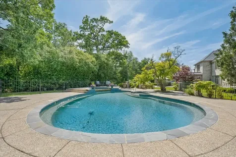 2311 Burr Oak Northfield IL 60093