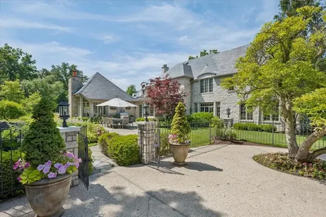 2311 Burr Oak Northfield IL 60093