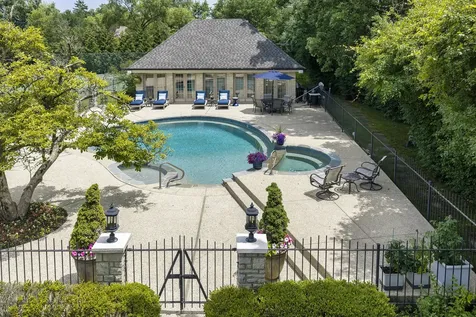 2311 Burr Oak Northfield IL 60093