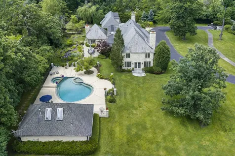 2311 Burr Oak Northfield IL 60093