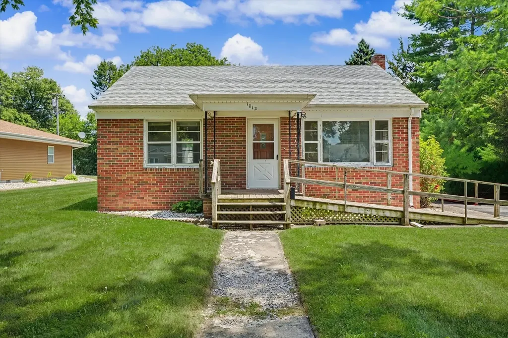 1012 North Sangamon Avenue Gibson City IL 60936