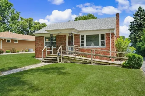 1012 North Sangamon Avenue Gibson City IL 60936