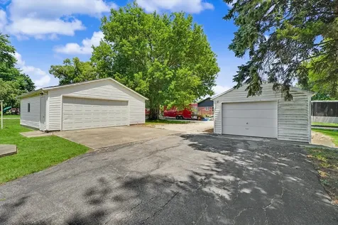 1012 North Sangamon Avenue Gibson City IL 60936