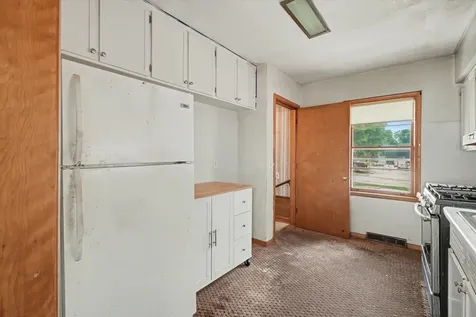 1012 North Sangamon Avenue Gibson City IL 60936