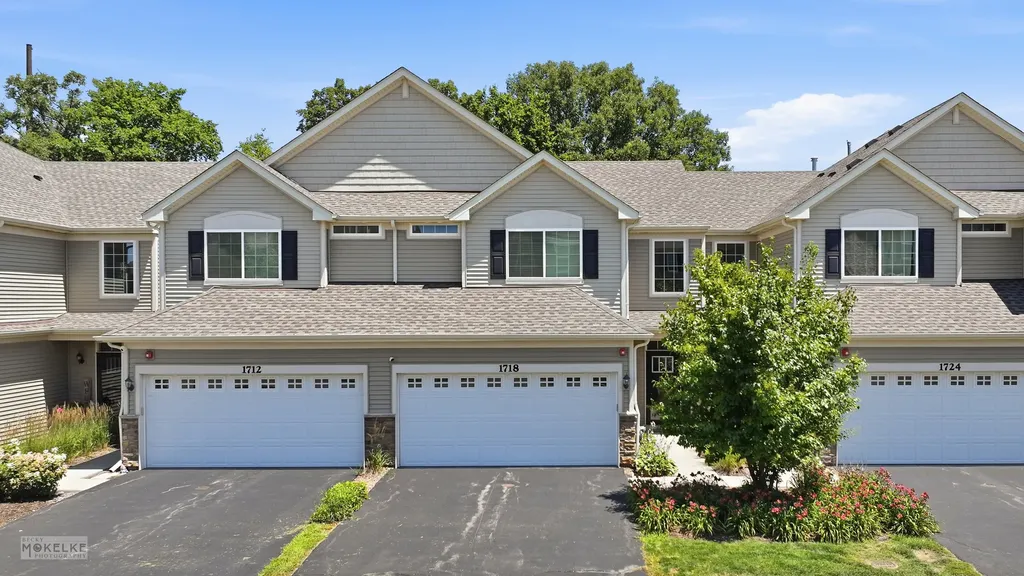 1718 Carlstedt Drive Batavia IL 60510