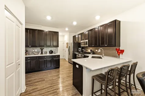 1718 Carlstedt Drive Batavia IL 60510