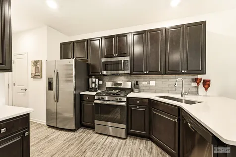 1718 Carlstedt Drive Batavia IL 60510