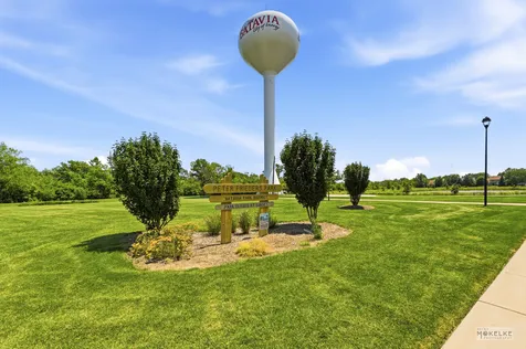 1718 Carlstedt Drive Batavia IL 60510