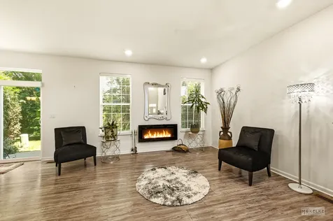 1718 Carlstedt Drive Batavia IL 60510