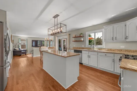 1009 Wedgewood Drive Crystal Lake IL 60014