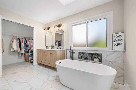 1009 Wedgewood Drive Crystal Lake IL 60014