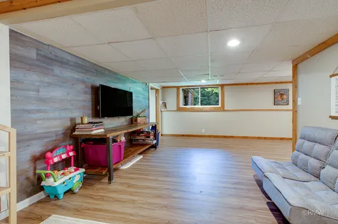 1009 Wedgewood Drive Crystal Lake IL 60014