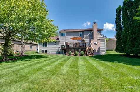 1009 Wedgewood Drive Crystal Lake IL 60014