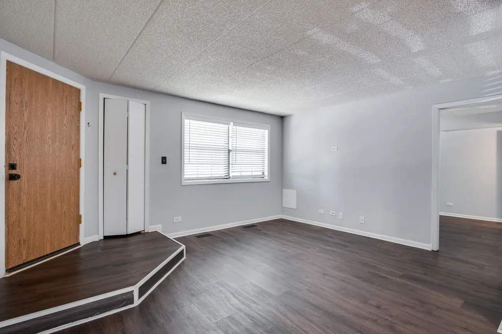 1486 West Jefferson Avenue Naperville IL 60540
