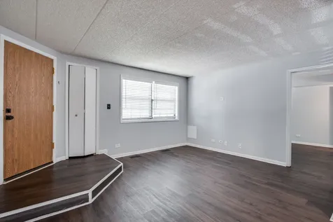 1486 West Jefferson Avenue Naperville IL 60540