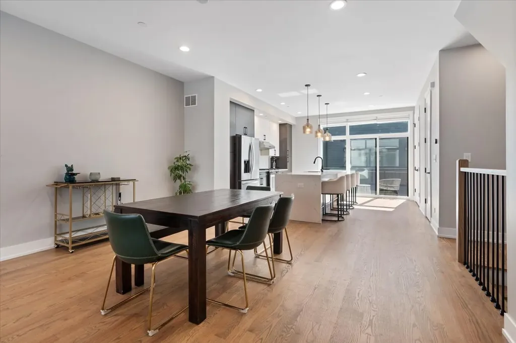 4442 South Drexel Boulevard Chicago IL 60653