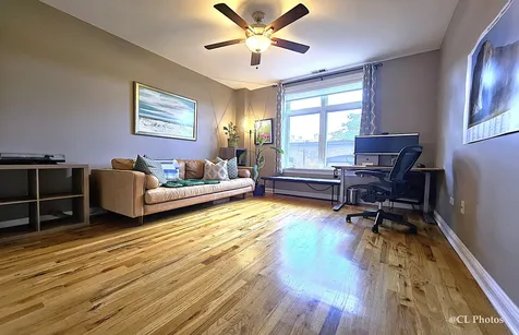 545 West Aldine Avenue Chicago IL 60657