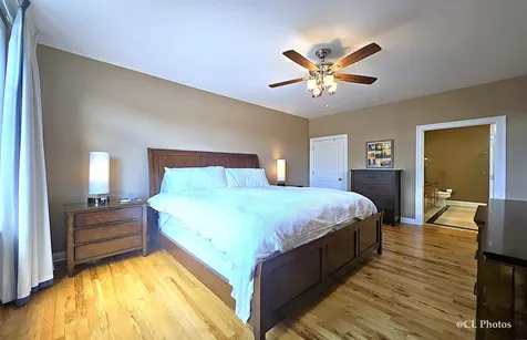 545 West Aldine Avenue Chicago IL 60657