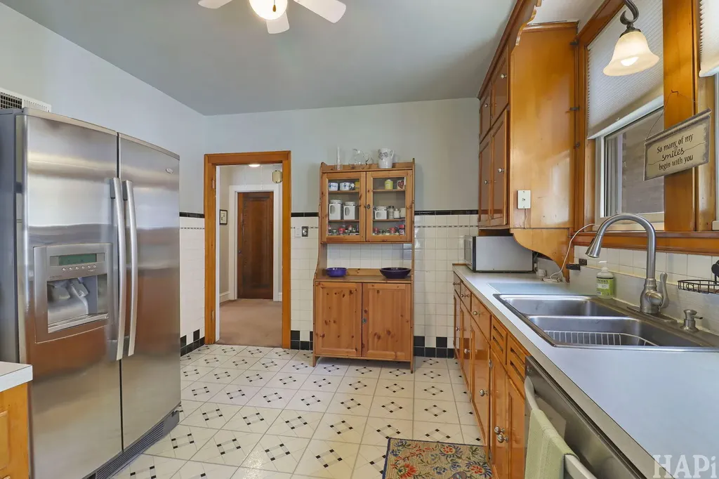 7846 Kenneth Avenue Skokie IL 60076