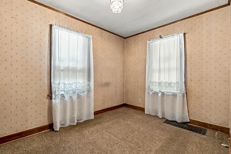 2041 12TH Street East Moline IL 61244