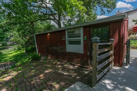 2041 12TH Street East Moline IL 61244