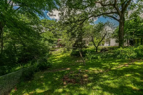 2041 12TH Street East Moline IL 61244