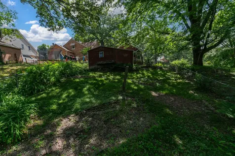2041 12TH Street East Moline IL 61244