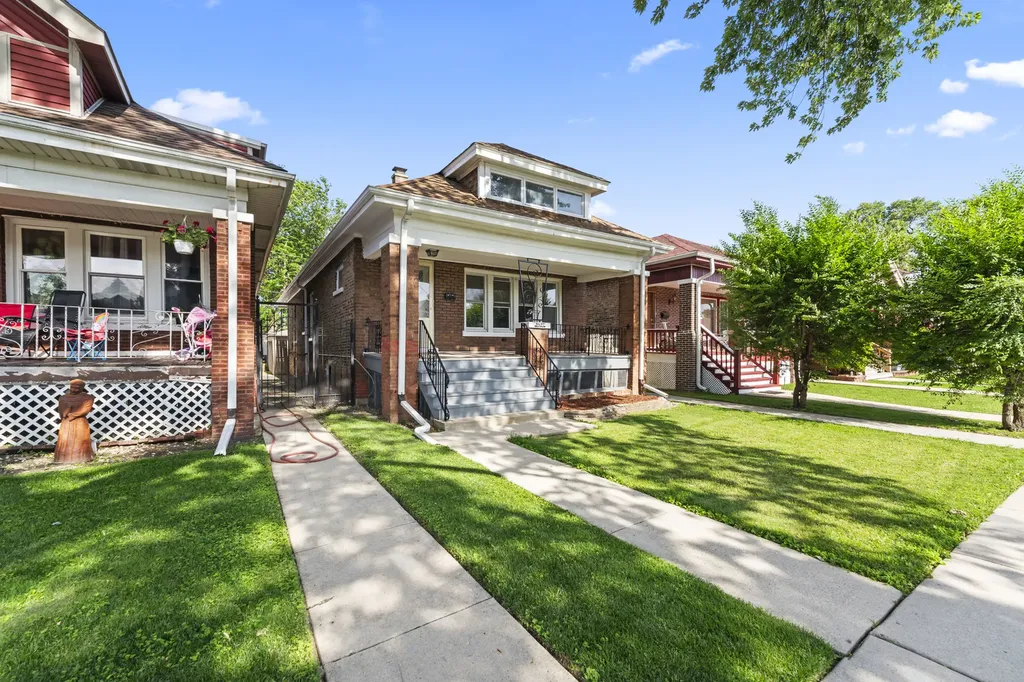5827 South Spaulding Avenue Chicago IL 60629