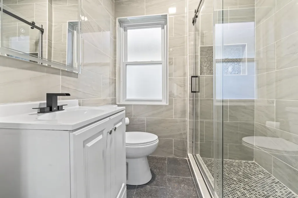 5827 South Spaulding Avenue Chicago IL 60629