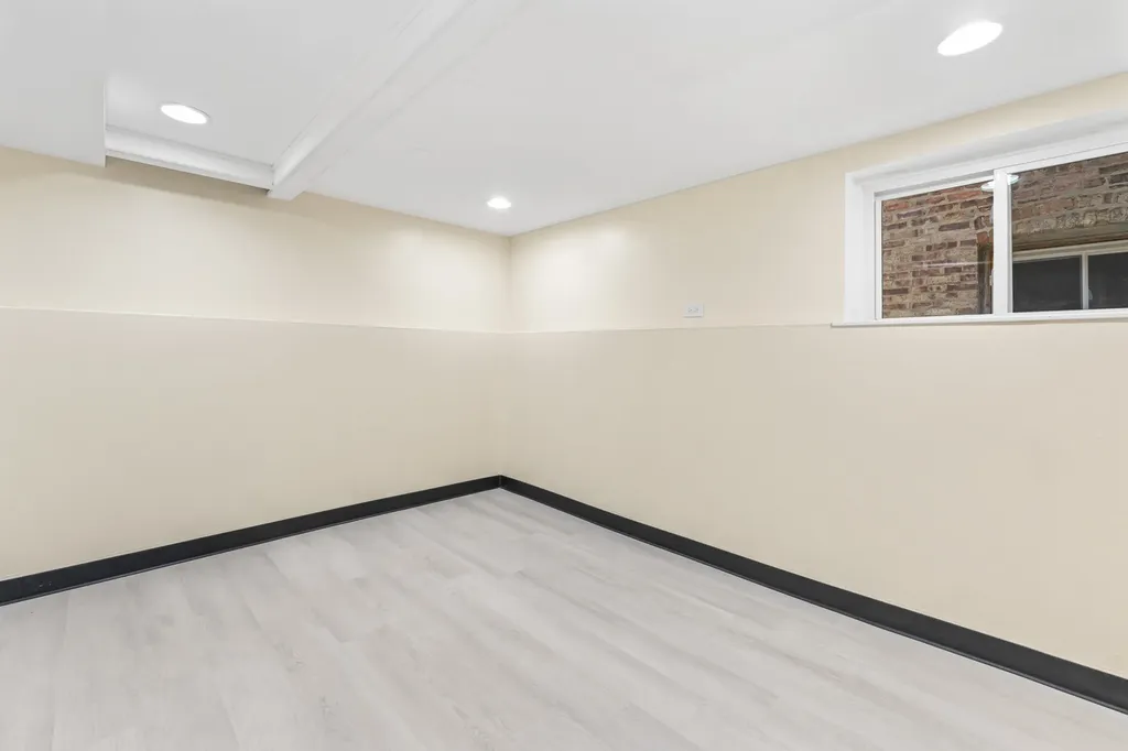 5827 South Spaulding Avenue Chicago IL 60629