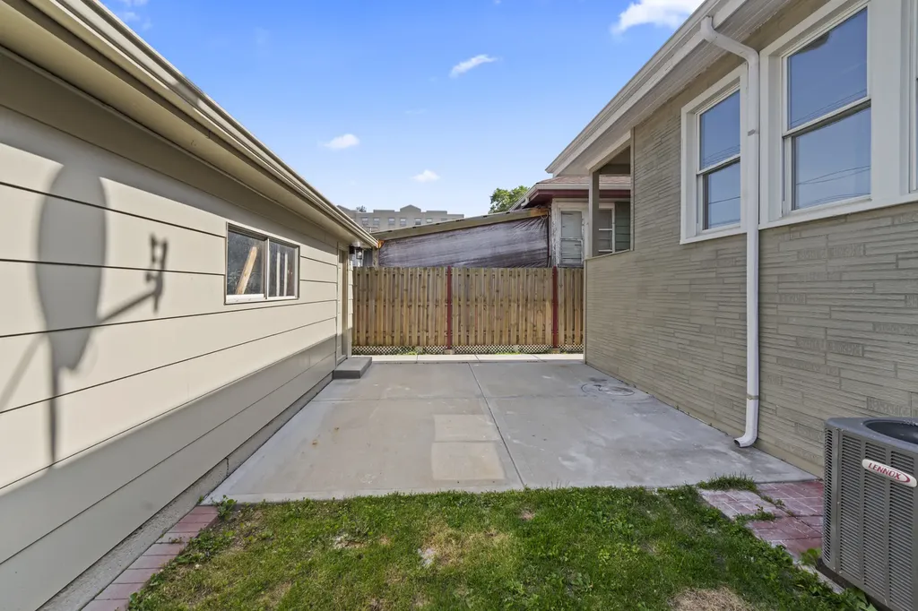 5827 South Spaulding Avenue Chicago IL 60629