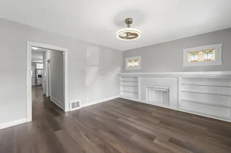 5827 South Spaulding Avenue Chicago IL 60629