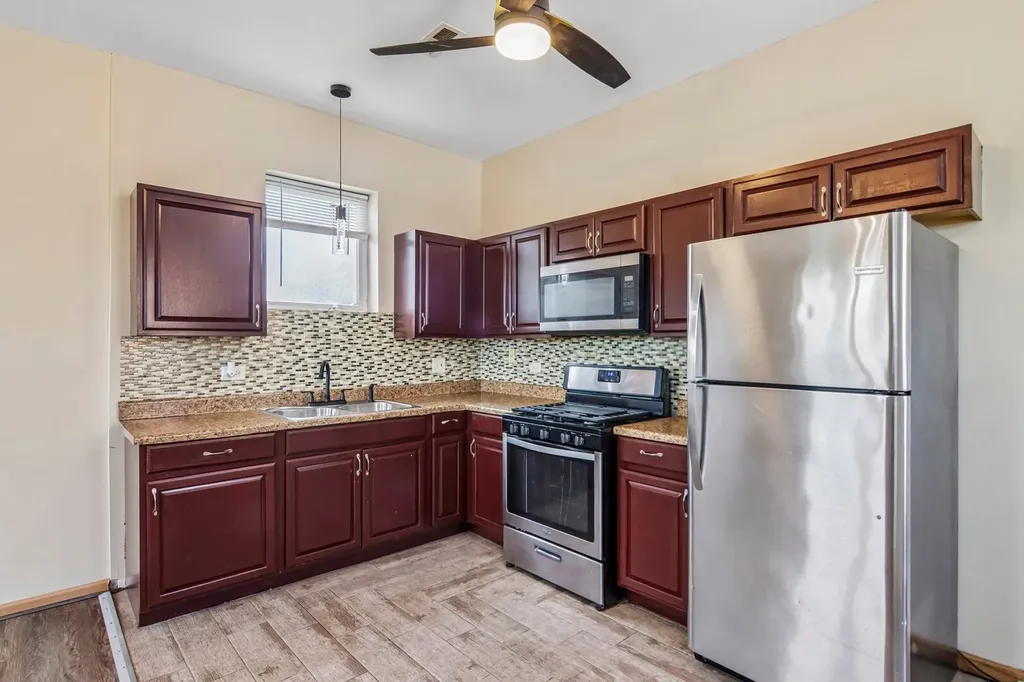 7018 South Dorchester Avenue Chicago IL 60637