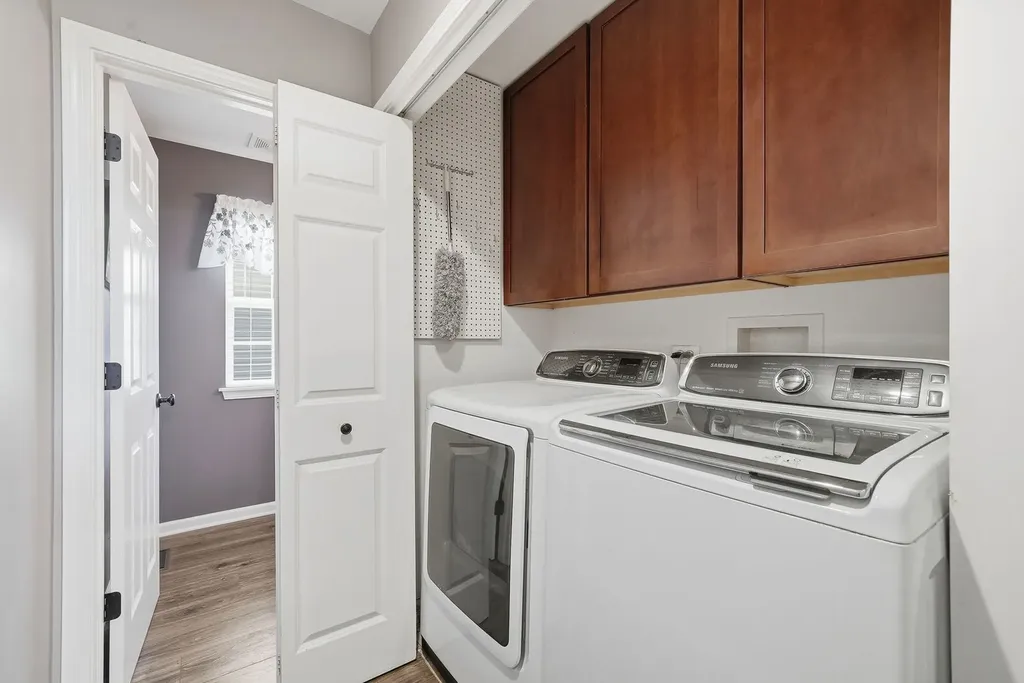 2213 Roaring Creek Drive Aurora IL 60503
