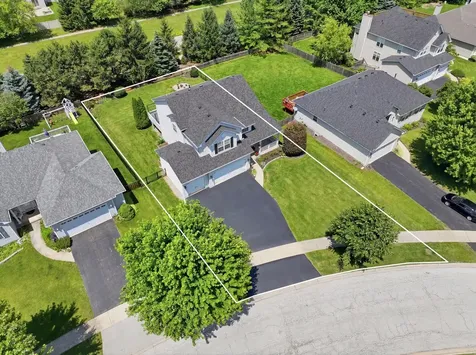 2213 Roaring Creek Drive Aurora IL 60503