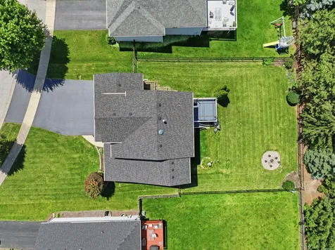 2213 Roaring Creek Drive Aurora IL 60503