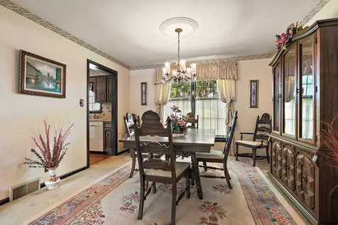 540 Meadow Avenue Frankfort IL 60423