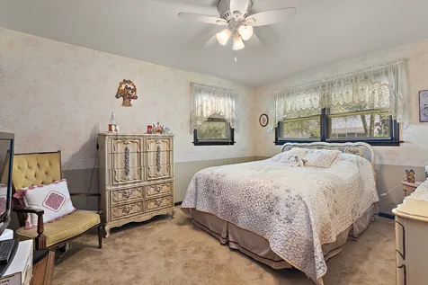 540 Meadow Avenue Frankfort IL 60423